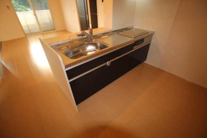 �y�L�b�`���z�@