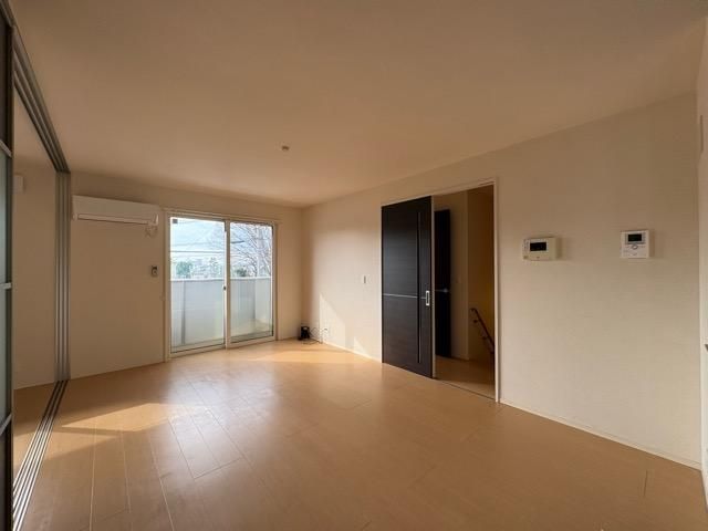 �y�����E���r���O�z�@