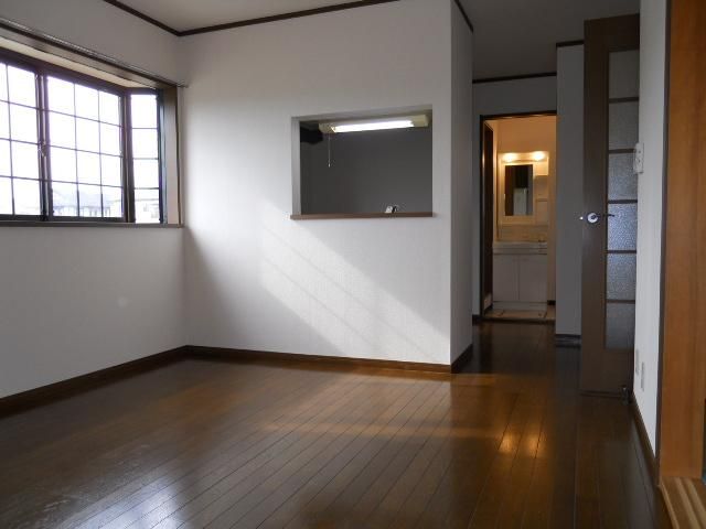 �y���ԁE���r���O�z�@