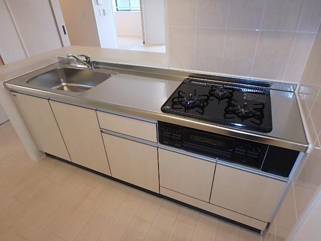 �y�L�b�`���z�@