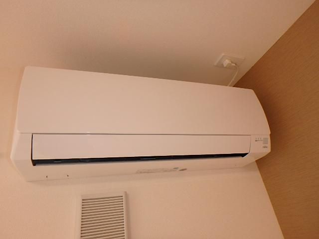 �y���̑��ݔ��z�@