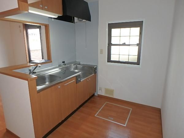 �y�L�b�`���z�@