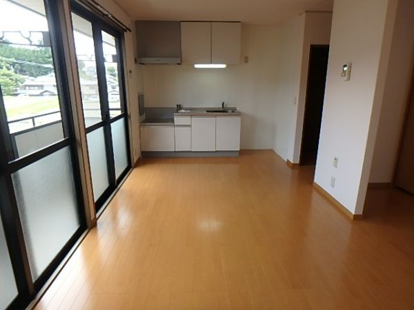 �y���ԁE���r���O�z�@