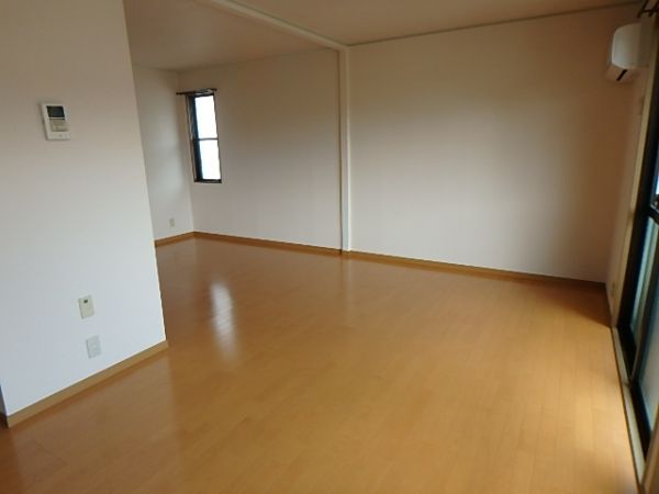 �y�����E���r���O�z�@