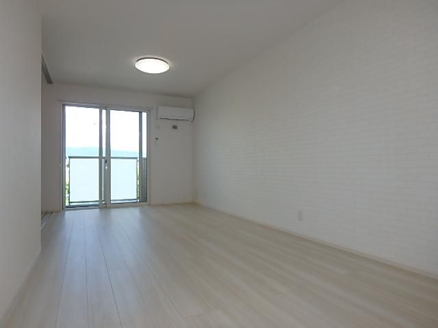 �y���ԁE���r���O�z�@