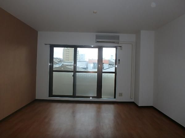 �y�Q���z�@