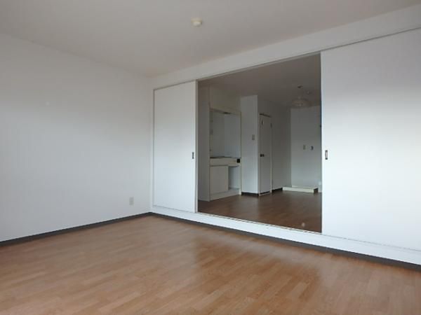 �y�����E���r���O�z�@