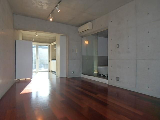 �y���̑������E�X�y�[�X�z�@