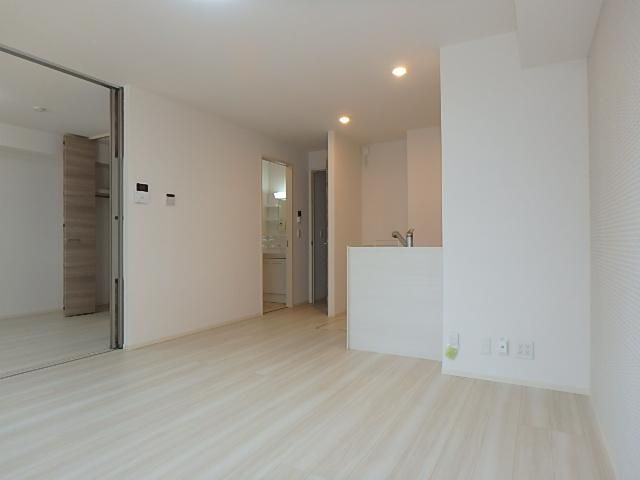 �y���ԁE���r���O�z�@