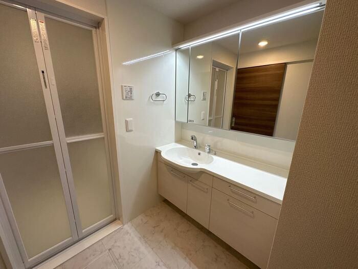 �y���ʏ��z�@