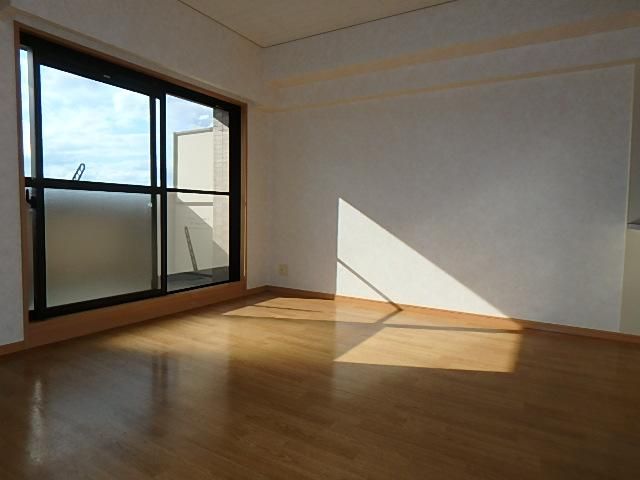 �y�Q���z�@