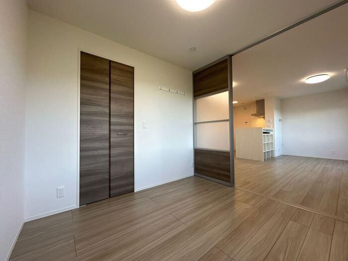 �y�����E���r���O�z�@