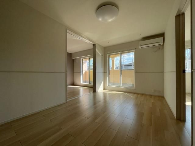 �y���ԁE���r���O�z�@