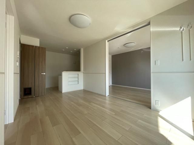 �y�����E���r���O�z�@