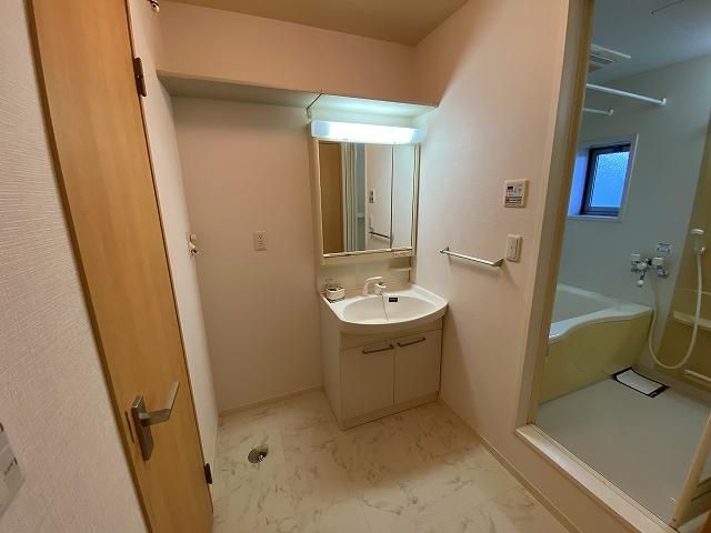 �y���ʏ��z�@