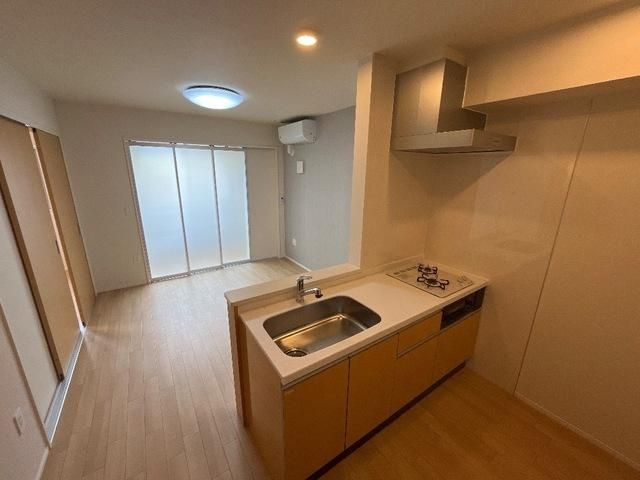 �y�����E���r���O�z�@