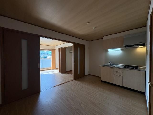 �y�L�b�`���z�@