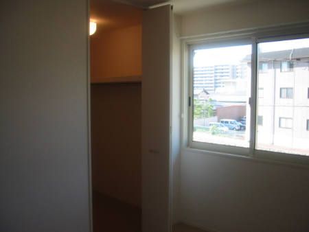 �y�����E���r���O�z�@