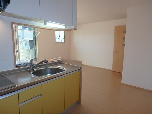 �y�L�b�`���z�@