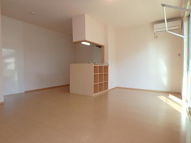 �y�����E���r���O�z�@