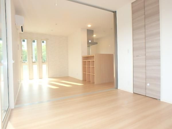 �y���ԁE���r���O�z�@