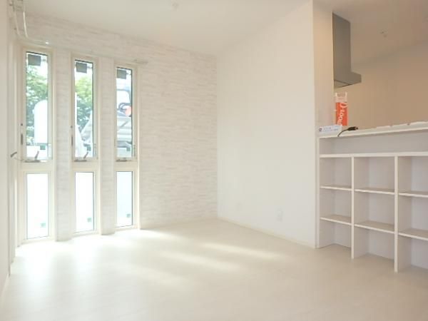 �y�����E���r���O�z�@