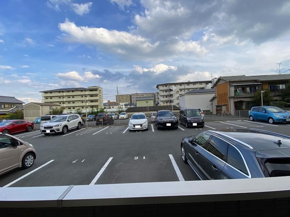 �y���]�z�@