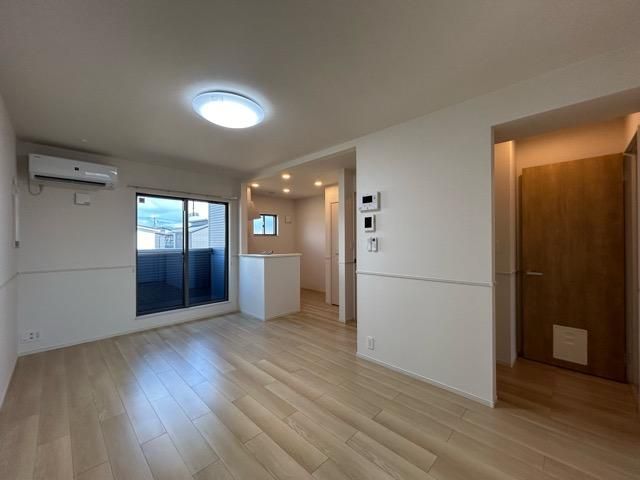 �y���ԁE���r���O�z�@