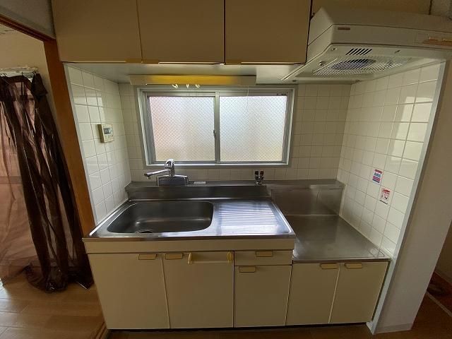 �y�L�b�`���z�@