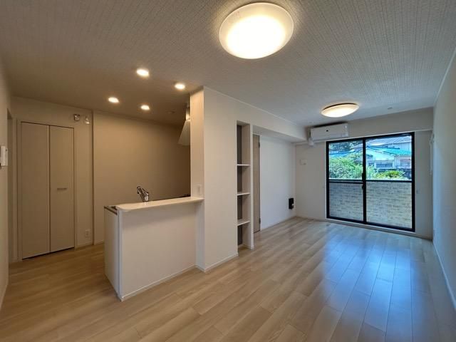 �y���ԁE���r���O�z�@