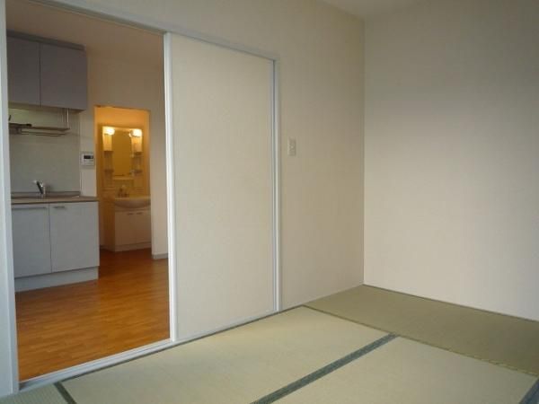 �y�Q���z�@