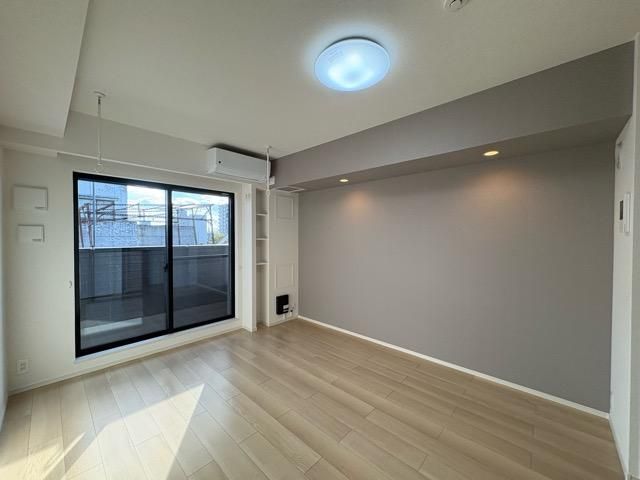 �y���ԁE���r���O�z�@