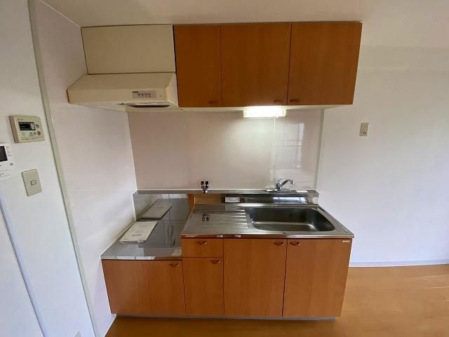 �y�L�b�`���z�@