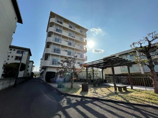 �y�G���g�����X�z�@