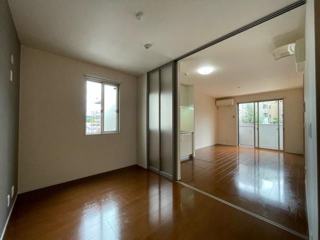 �y�Q���z�@