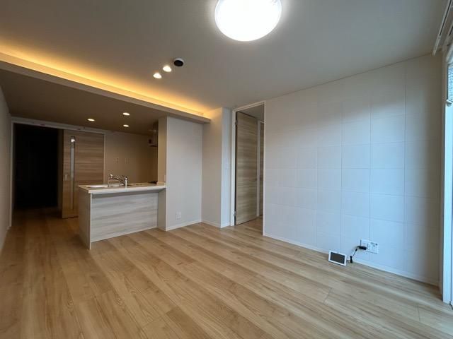 �y���ԁE���r���O�z�@