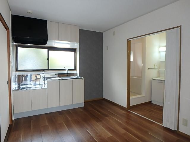 �y�L�b�`���z�@