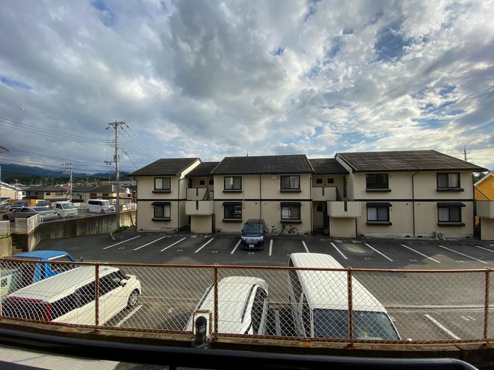 �y���]�z�@