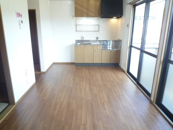 �y�L�b�`���z�@