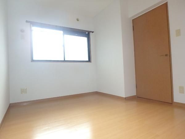 �y�Q���z�@