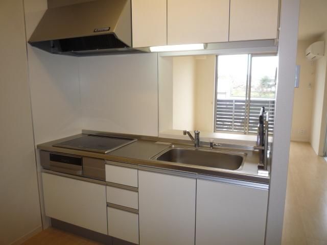 �y�L�b�`���z�@