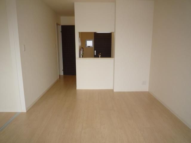 �y���ԁE���r���O�z�@���J�E���^�[�L�b�`�������́�