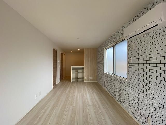 �y���ԁE���r���O�z�@