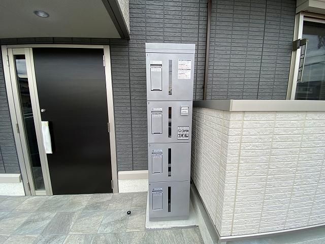 �y�G���g�����X�z�@