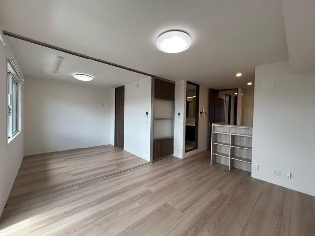 �y���ԁE���r���O�z�@