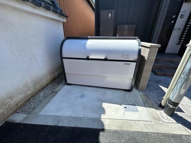 �y�G���g�����X�z�@