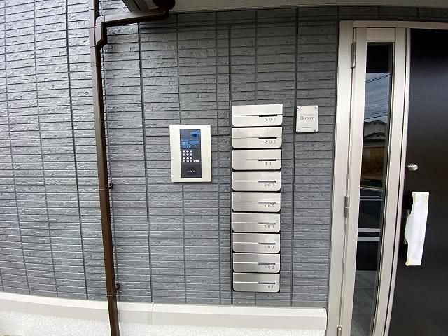 �y�G���g�����X�z�@