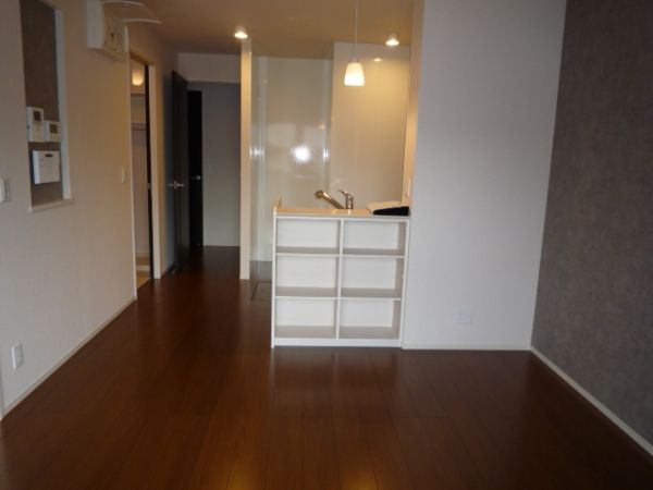 �y�����E���r���O�z�@