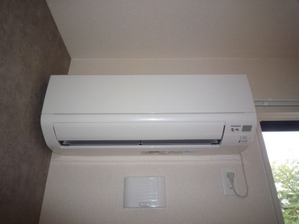 �y���̑��ݔ��z�@���G�A�R����