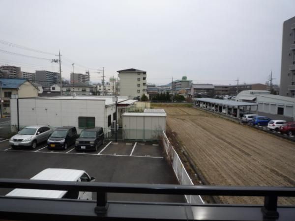 �y���]�z�@